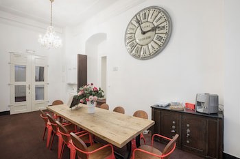 Old Town Square Residence by Emblem galeri fotoğrafı