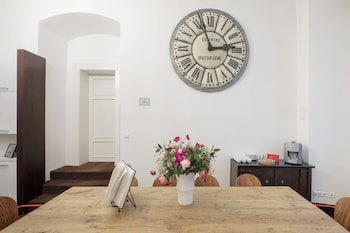 Old Town Square Residence by Emblem fotoğrafı