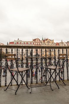 Old Town Square Residence by Emblem galeri fotoğrafı