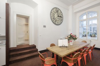 Old Town Square Residence by Emblem galeri fotoğrafı