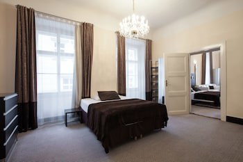 Old Town Square Residence by Emblem galeri fotoğrafı