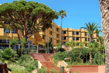 Auramar Beach Resort