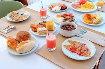 Auramar Beach Resort