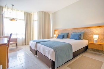 Auramar Beach Resort