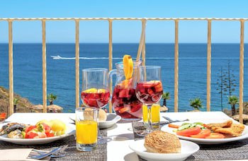 Auramar Beach Resort
