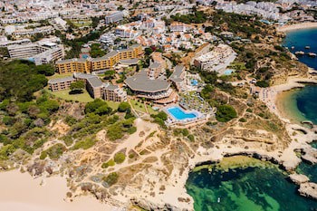 Auramar Beach Resort