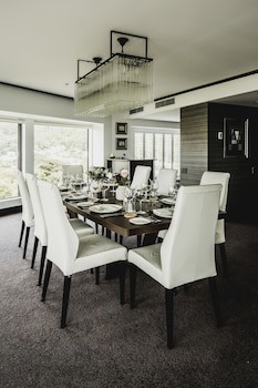 Bolton Hotel
