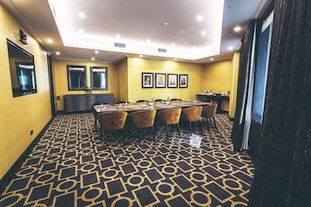 Bolton Hotel