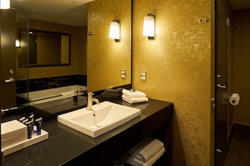 Bolton Hotel