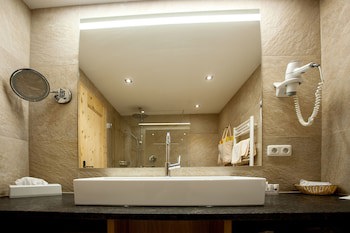 Verwohnhotel Kristall