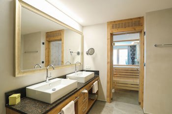 Verwohnhotel Kristall