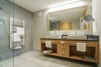 Verwohnhotel Kristall
