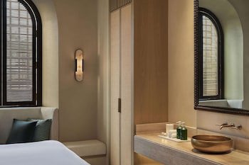 Bab Al Shams