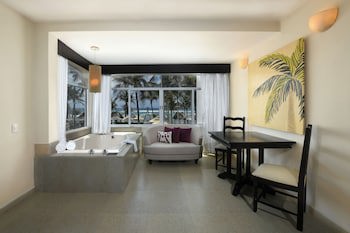 Hidden Beach Resort Au Naturel Adults Only, Catamarán, Cenote & More Inclusive