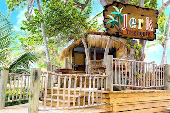 Coconut Bay Beach Resort & Spa All Inclusive