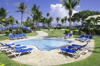 Coconut Bay Beach Resort & Spa All Inclusive
