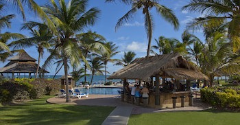 Coconut Bay Beach Resort & Spa All Inclusive