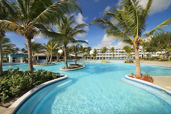 Coconut Bay Beach Resort & Spa All Inclusive