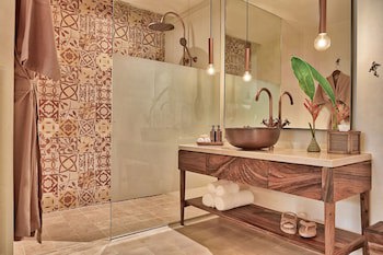 Fcc Angkor By Avani