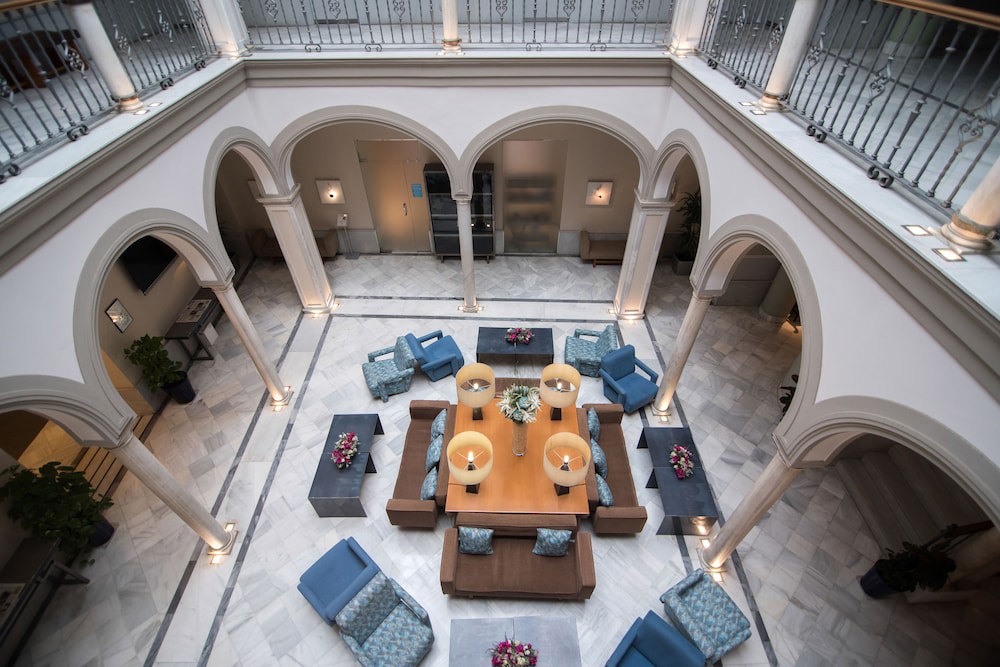 Petit Palace Marques Santa Ana