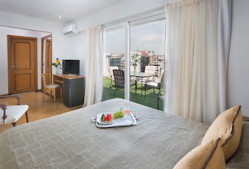 Embajador Hotel