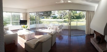 Baie Des Anges Apart Hotel & Spa