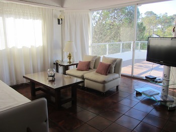 Baie Des Anges Apart Hotel & Spa