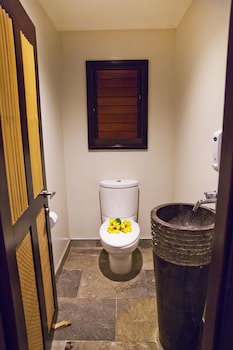 Crown Beach Resort & Spa (Adults Only)