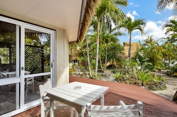 Crown Beach Resort & Spa (Adults Only)