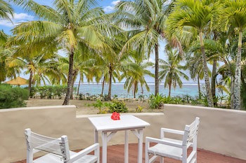 Crown Beach Resort & Spa (Adults Only)