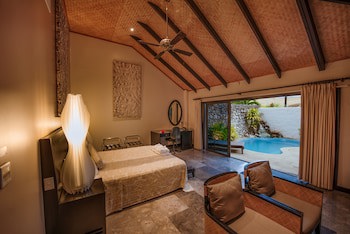 Crown Beach Resort & Spa (Adults Only)