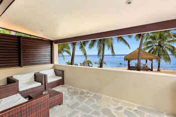 Crown Beach Resort & Spa (Adults Only)
