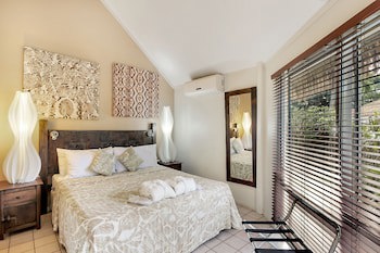 Crown Beach Resort & Spa (Adults Only)