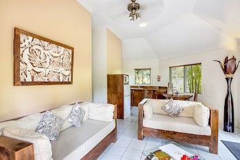 Crown Beach Resort & Spa (Adults Only)
