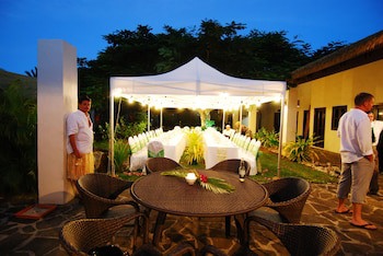 Crown Beach Resort & Spa (Adults Only)