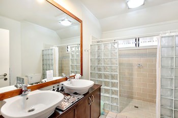 Crown Beach Resort & Spa (Adults Only)