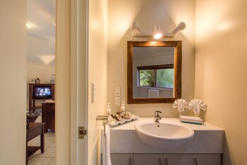 Crown Beach Resort & Spa (Adults Only)
