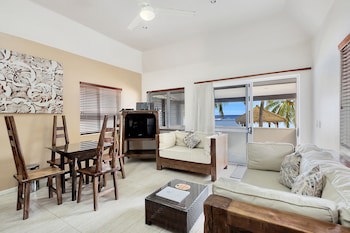 Crown Beach Resort & Spa (Adults Only)