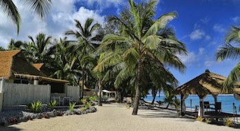 Crown Beach Resort & Spa (Adults Only)