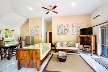 Crown Beach Resort & Spa (Adults Only)