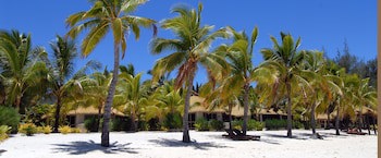 Crown Beach Resort & Spa (Adults Only)