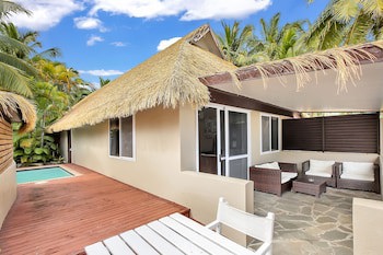 Crown Beach Resort & Spa (Adults Only)