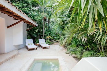 Hotel Esencia