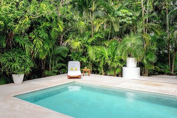 Hotel Esencia