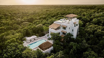 Hotel Esencia