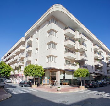 Duquesa Playa Aparthotel