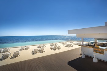 Aminess Maestral Hotel