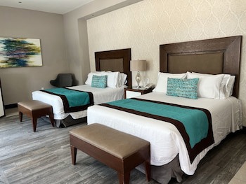 Aurea Hotel & Suites