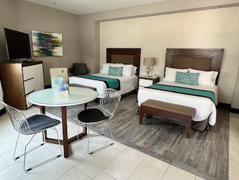 Aurea Hotel & Suites