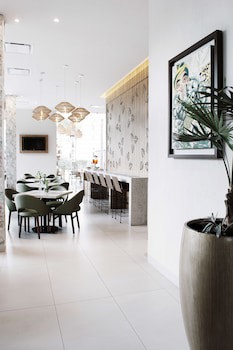 Aurea Hotel & Suites
